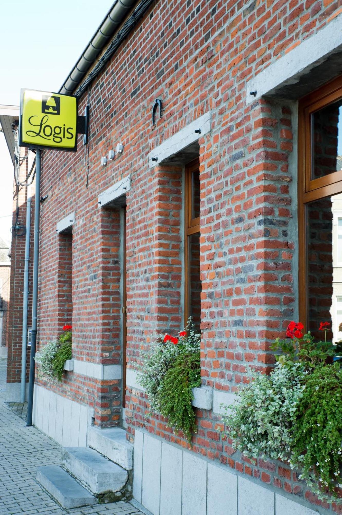 Auberge Le XIX Eme Thulin Exterior foto