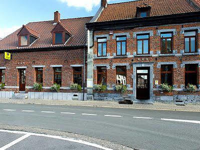 Auberge Le XIX Eme Thulin Exterior foto